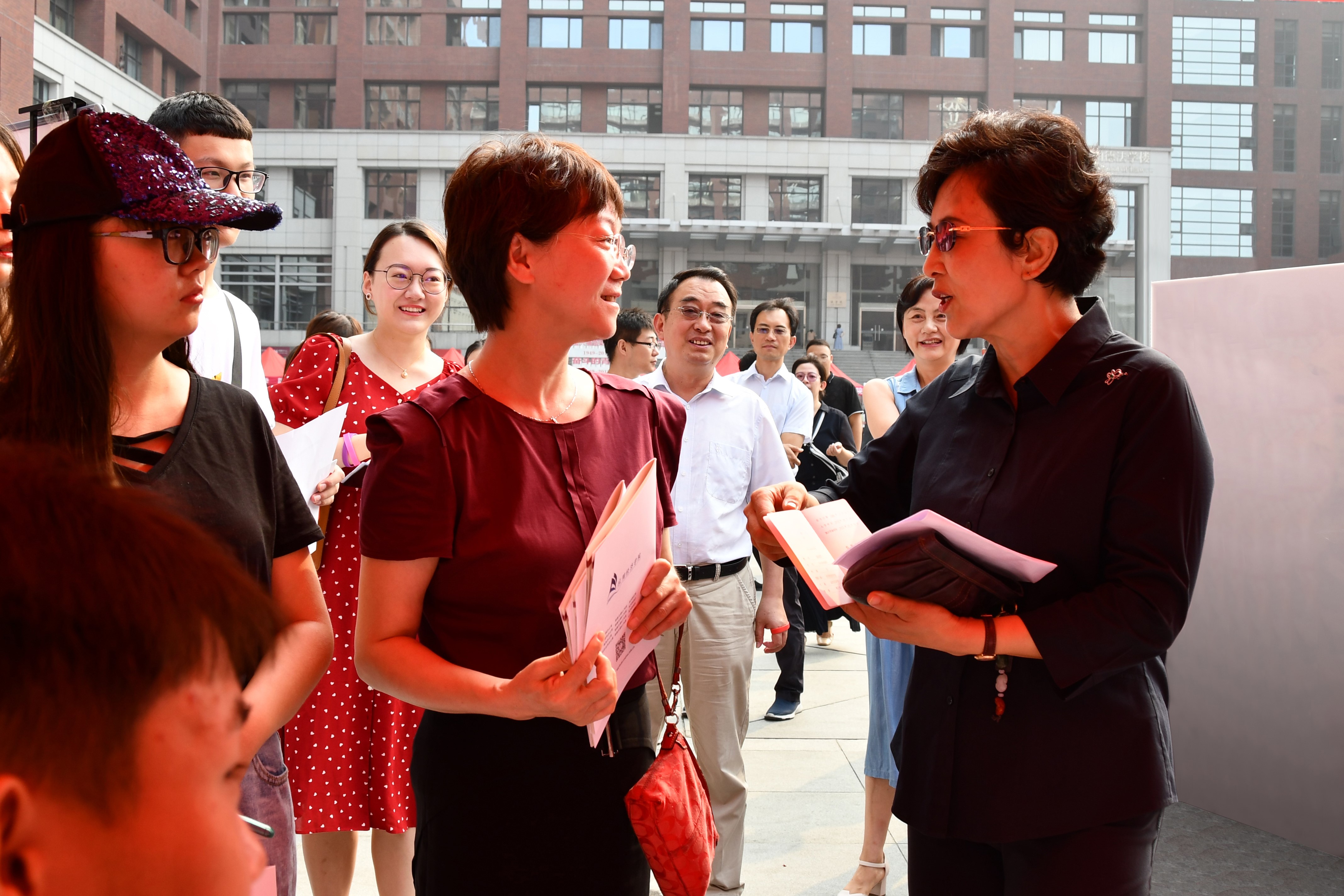 6b530d2930e34bfba6297686dd549a06.jpg 1.jpg