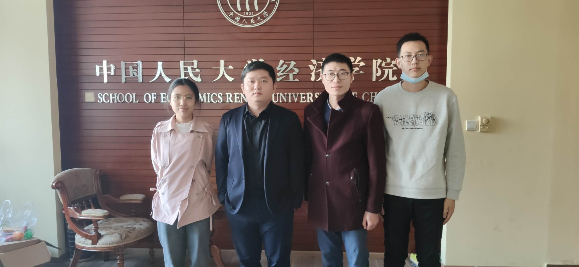 ade59843674141f193fb2fe774cb6709.jpg ade59843674141f193fb2fe774cb6709.jpg